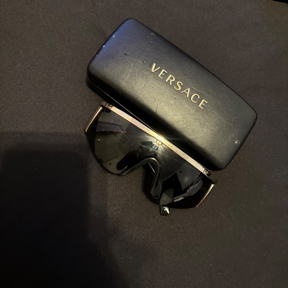 Designer Sunglasses - Picture 3 of 4